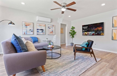 Fletcher Hills Casa | 15 min to SD! Air Conditioning and Game Room