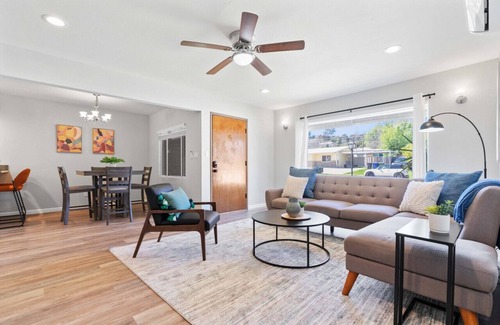 Fletcher Hills Casa | 15 min to SD! Air Conditioning and Game Room