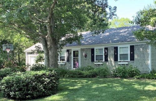 East Orleans Casa | 15 min Walk to Nauset Beach
