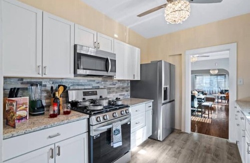 Gary Casa | 15 mins to beach/Renew+Relax/Clean/ Nat’l Park!/Theater/Game Room/Pet Friendly