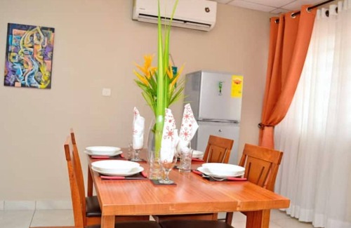 Kokomlemle Apartamento | 15 Minutes from Accra City Center 2BDR apartment/2.5 Bathrooms