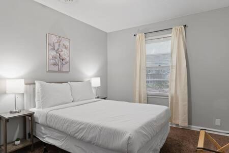 Montgomery Casa | 15 Minutes from Downtown Welcome to Woodbridge