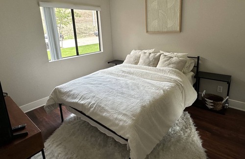 Calabasas Apartamento | 15 minutes from Malibu beach, fits up to 4 ppl beautiful and cozy apartment