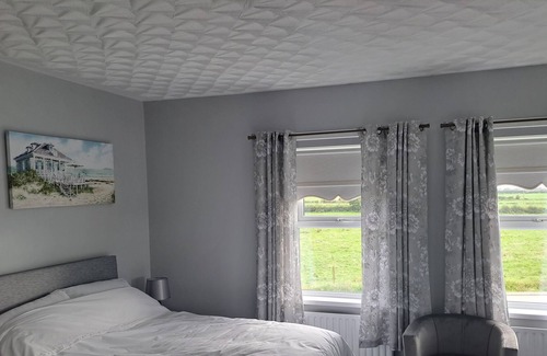 Coleraine Cama Y Desayuno | 15 minutes from many attractions and places of beauty along the Antrim coast.