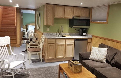 Milwaukee Apartamento | 15 minutes to anywhere in and around Milwaukee.