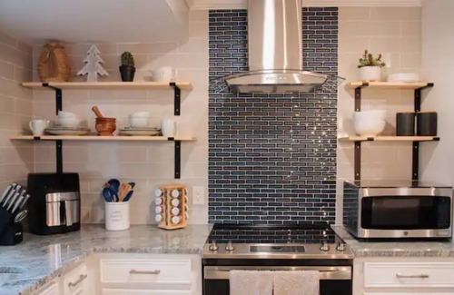 Morrow Casa | 15 Minutes to ATL! Mid-Century Modern Home Perfect for Family Fun
