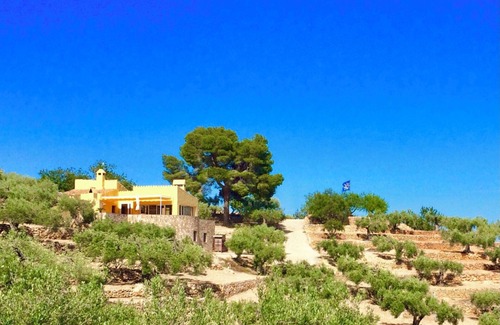 Tortosa Casa | 15 minutes to the sea, your vacation paradise in the middle of an olive grove!