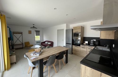 Neffies Casa | 15 mn Pézenas, comfortable 4* house with sunny terrace and private parking.