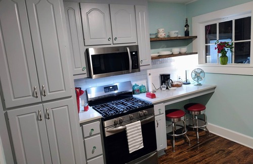 Covington Casa | NEW Monthly Rental! Charming, Cozy Renovated Cottage in Downtown, Covington