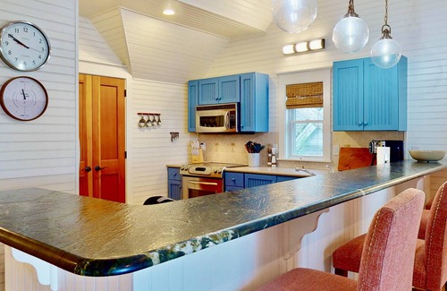 Keepers Landing Casa | 15% Off Summer 2025! Marshfront Views, Dock, Fishing, Crabbing, BHI & Shoals - Keepers Landing