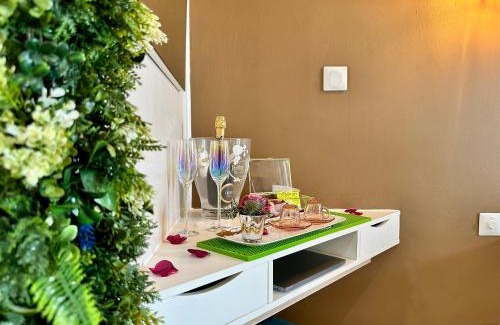 Tartane Apartamento | 150 de Grey Studio pour 2 avec SPA, Vue sur mer
