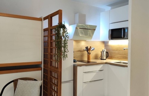 Frejus Port Apartamento | 150 m from the beach, superb studio with basement parking