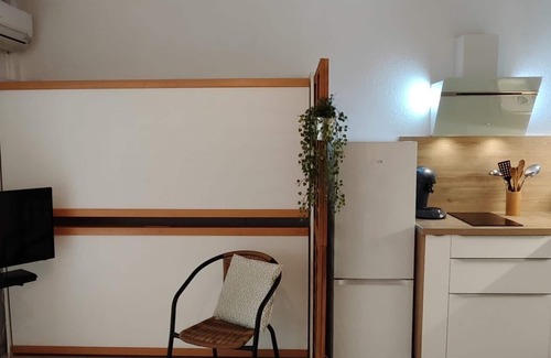 Frejus Port Apartamento | 150 m from the beach, superb studio with basement parking