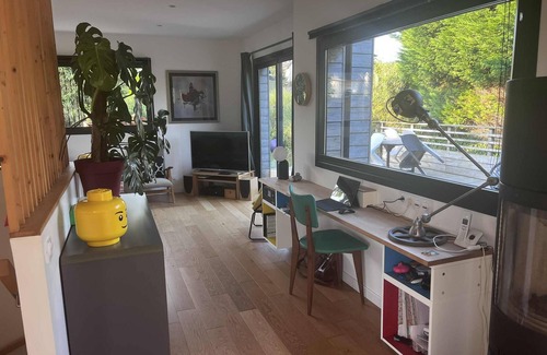 Landunvez Casa | 150 m² wooden family house with 3 terraces, close to the sea and surf spots!