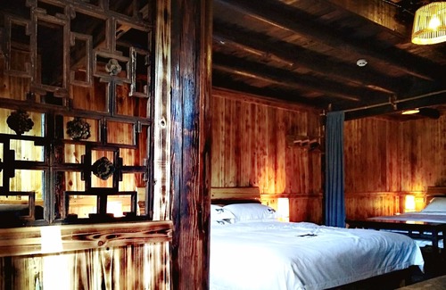 Sanjiang Dong Autonomous County Otro | 150 años de edad auténtica familia amigable étnica Dong Village Wood House