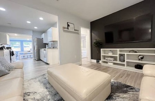 East Tampa Casa | 1504 E McBerry St · Beautiful 3BR Tampa Home W/ Pool AND Pool Table!