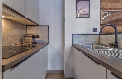 Les Orres Apartamento | 150m del centro estación, 3.o piso, vista estación, fitness, piscina, sauna, balcón, tv