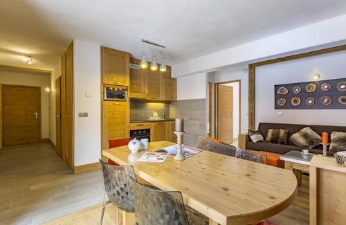Les Brevieres Apartamento | 150m del centro estación, fitness, piscina, sauna, hammam, balcón, tv, 50m², Tignes
