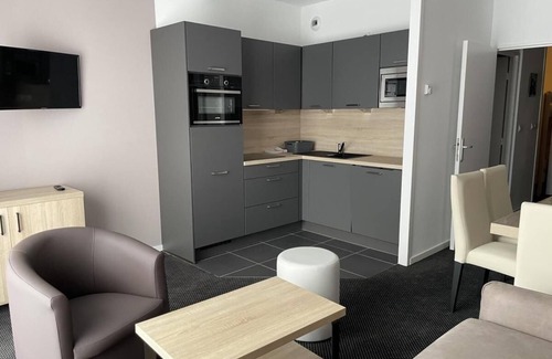 Eaux-Bonnes Apartamento | 80m del centro estación, 1.o piso, vista pistas, piscina, balcón, tv, local para esquís, 36m²