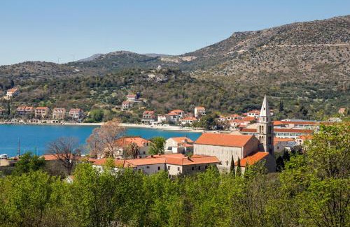 Slano Apartamento | 150m to Beach - Free Parking - Garden View