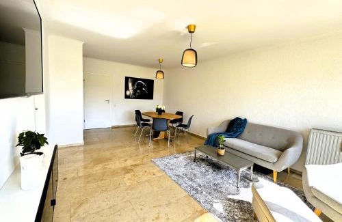 Siek Apartamento | 150m² Apartment nahe A1 - 5 Schlafzimmern - 3 Bäder - 50m² Terrasse