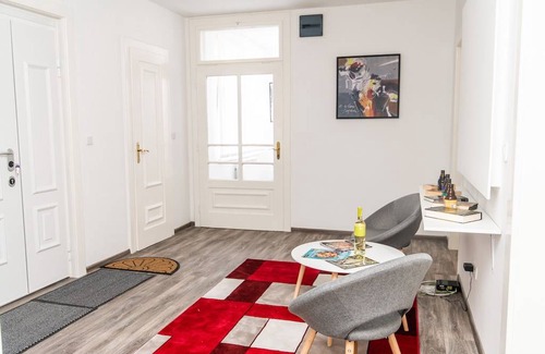 Old Town Apartamento | 150sqm Apartment with 4 units! GREAT FOR GROUPS