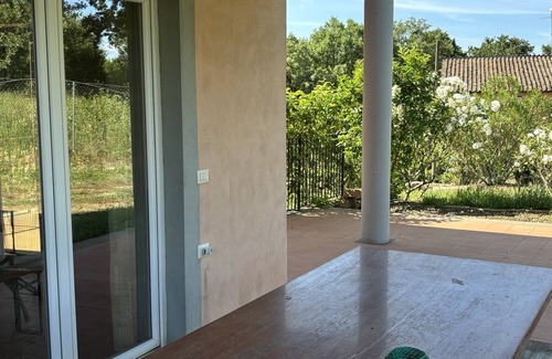 Lake Bracciano Villa | 150sqm detached cottage in Trevignano Romano sleeps six