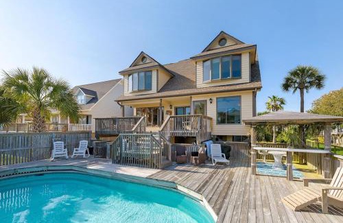 Folly Beach Casa | 1511 Forrest Ave - Sea Caught The Katy - Private Pool- Ocean View