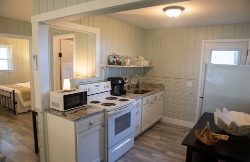 Muskegon Cabina | 1519 N Scenic Dr, Muskegon, MI, 49445, US