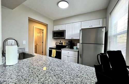 Middletown Apartamento | 1520 F Bonita · TWO Bedroom Unit in Middletown w Private Laundry