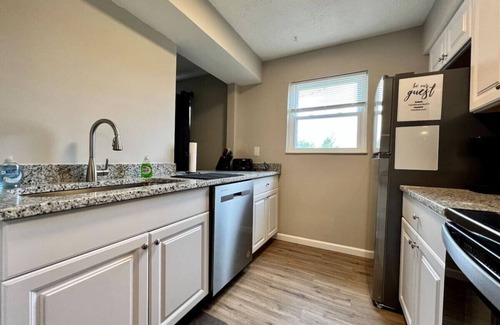 Middletown Condominio | 1520 K Bonita · Middletown Apartment 2 BED w FREE Private Laundry