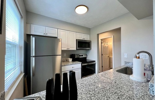 Middletown Condominio | 1520 L Bonita · TWO Bedroom Middletown Apartment FREE Laundry