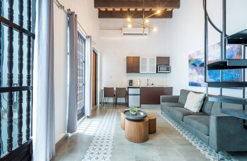 Mercado Apartamento | 153 Luna by Stay with Bear