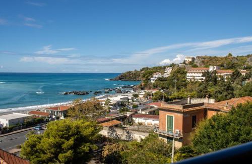 Scalea Cama Y Desayuno | 1531 Jackson B&B