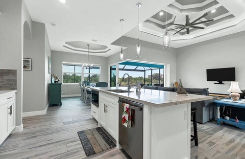 South Gulf Cove Casa | 15528 Melport Circle