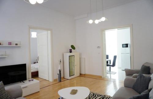Savamala Apartamento | 155sqm 4 BDR NEW Wake up in Belgrade for 9