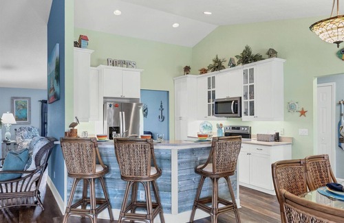 South Gulf Cove Casa | 15736 Lakeland Circle
