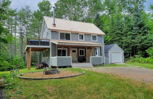 Franconia Casa | 157SL Peaceful Franconia Notch forest retreat near Cannon privacy and comfort Pool gym passes