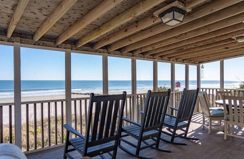 Folly Beach Casa | 1589 E Ashley Wayward Whims Oceanfront Classic Folly Cottage