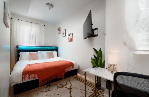 East Garfield Park Apartamento | 15mins DT Wicker Park Gem Sleeps 7 FreePark