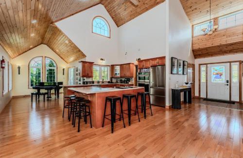 Northern Bruce Peninsula Casa | 16 Acre Bruce Peninsula Forest Escape