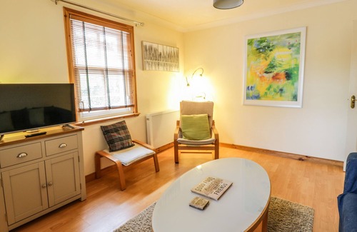 Uphall Cabaña | 16 KNIGHTSRIDGE HOUSE in Livingston