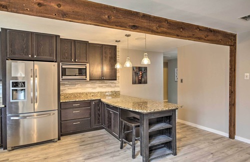 Garland Casa | 16 Mi to Lake Ray Hubbard: Garland Family Home