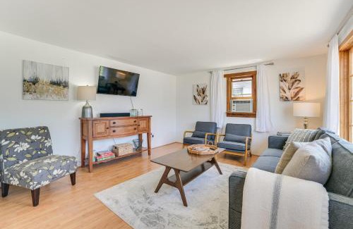 Cedar Casa | 16 Mi to Sleeping Bear Dunes Cedar Home with Deck