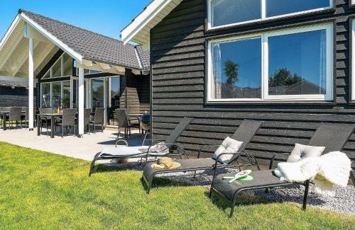 Olpenitz Casa | 16 person holiday home in Hasselberg