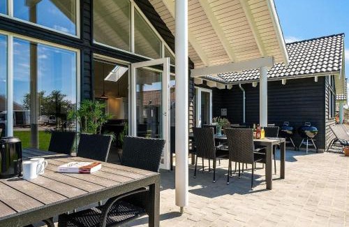 Olpenitz Casa | 16 person holiday home in Hasselberg