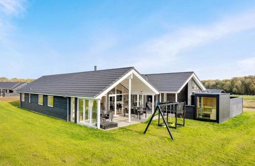 Mommark Strand Casa | 16 person holiday home in Sydals