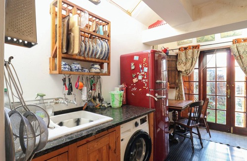 Cambridge Cabaña | 16, pet friendly, character holiday cottage in Cambridge