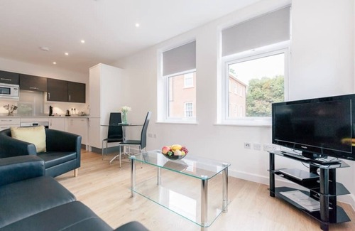 Leatherhead Apartamento | 16 Swan House -2 bedroom apartment