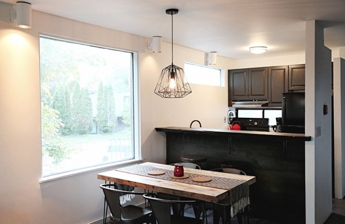 Warren Condominio | 16 Village Run... 2 Bedroom Condo by RedAwning